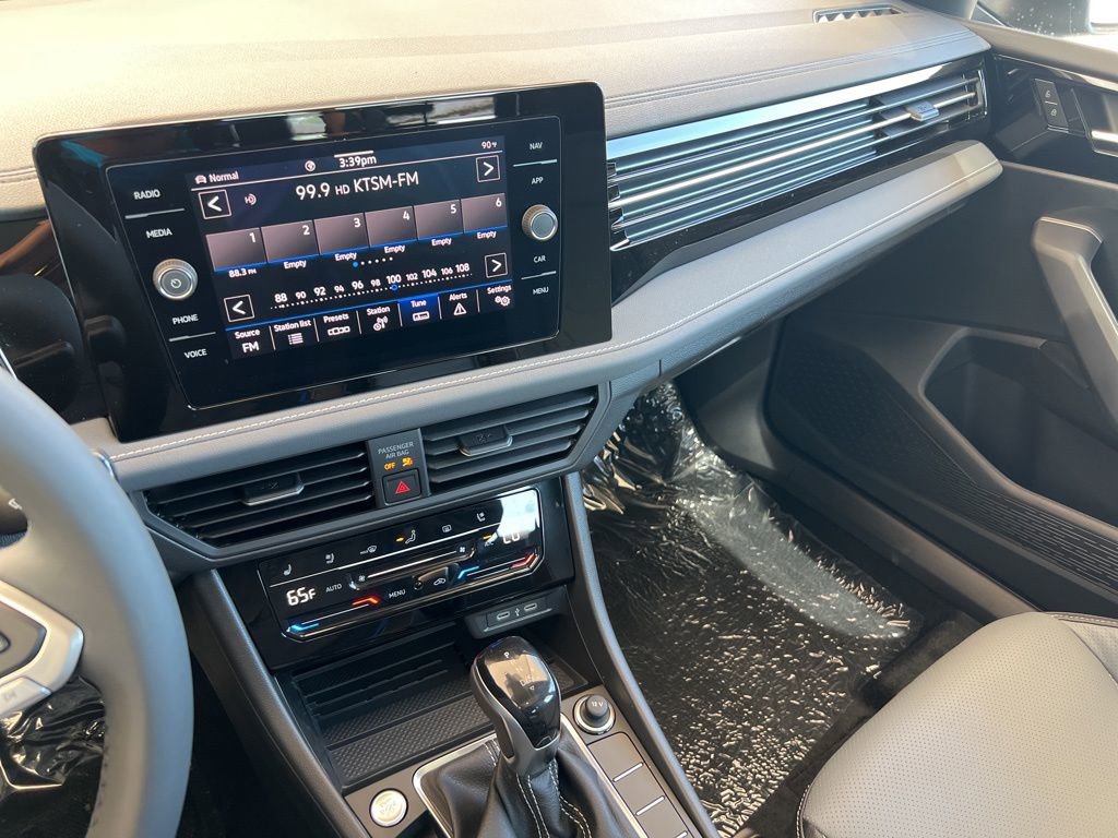 New 2025 Volkswagen Jetta SEL image 17