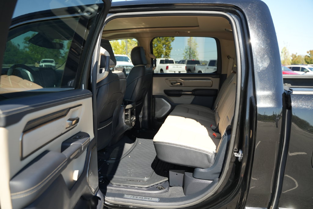 Used 2020 RAM 1500 Limited AWD/4WD image 18