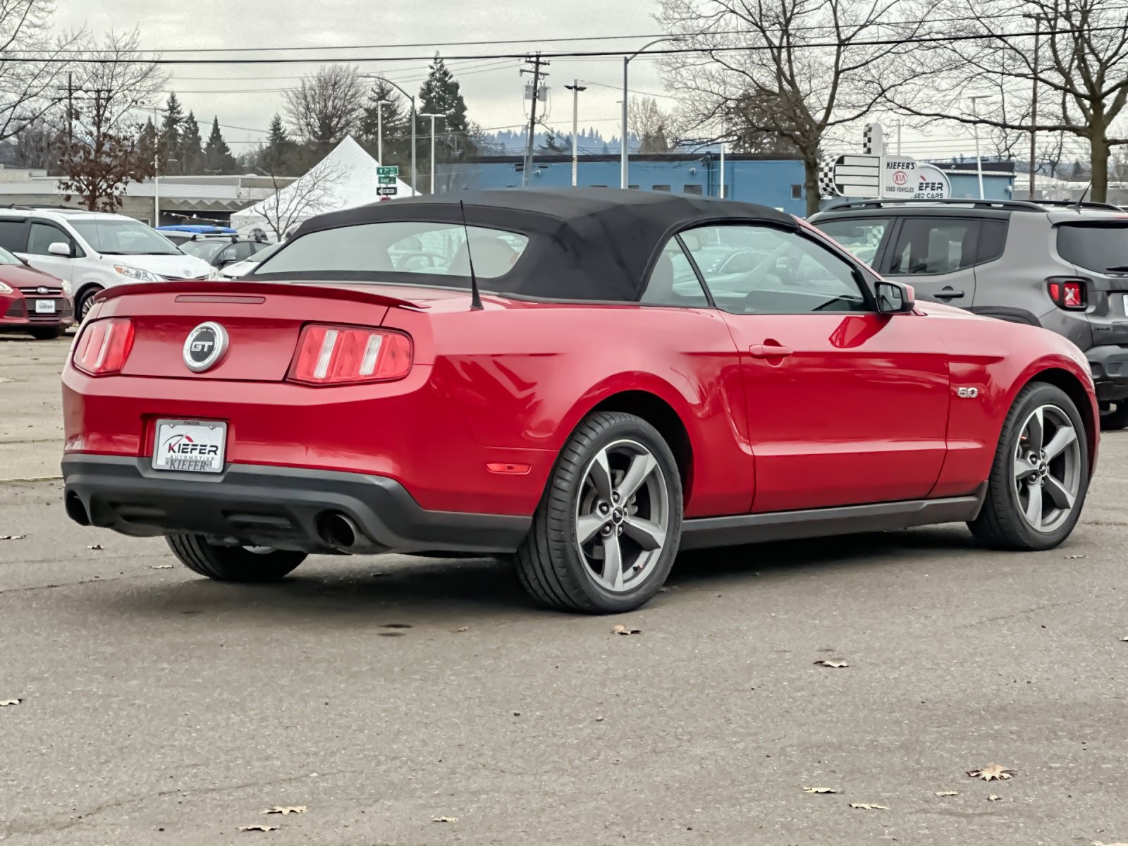 Used 2011 Ford Mustang GT image 4