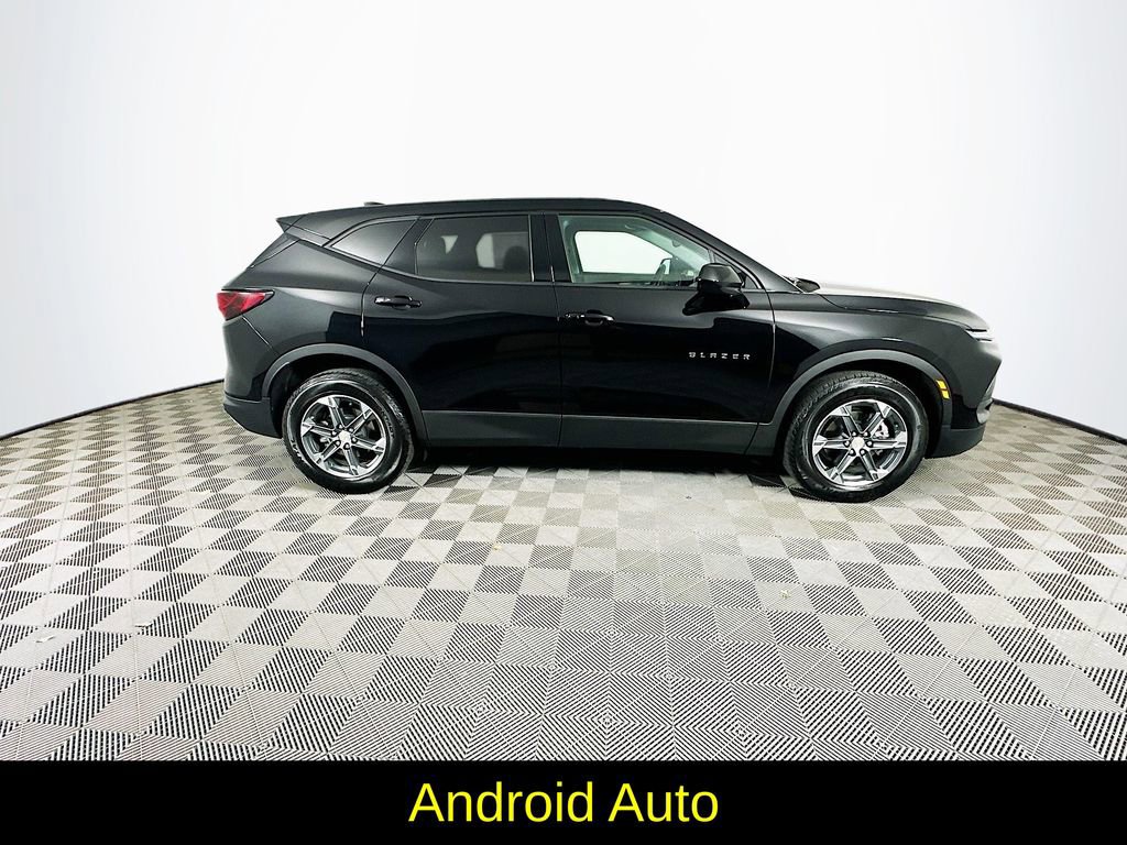 Used 2025 Chevrolet Blazer LT image 11