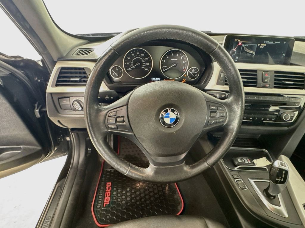 Used 2016 BMW 320i xDrive Sedan AWD/4WD image 12