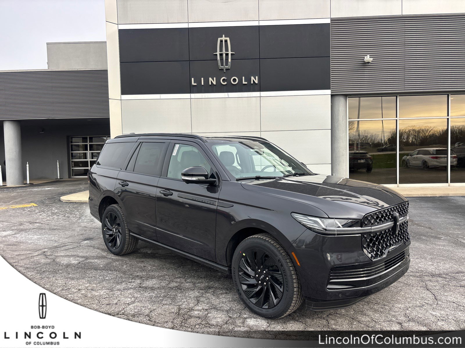 New 2026 Lincoln Navigator Reserve w/ Jet Appearance Package