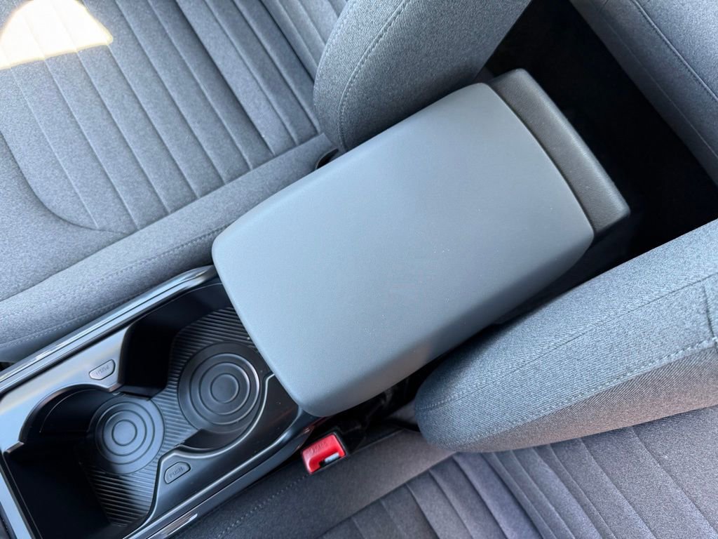 Used 2025 Kia K4 EX image 26