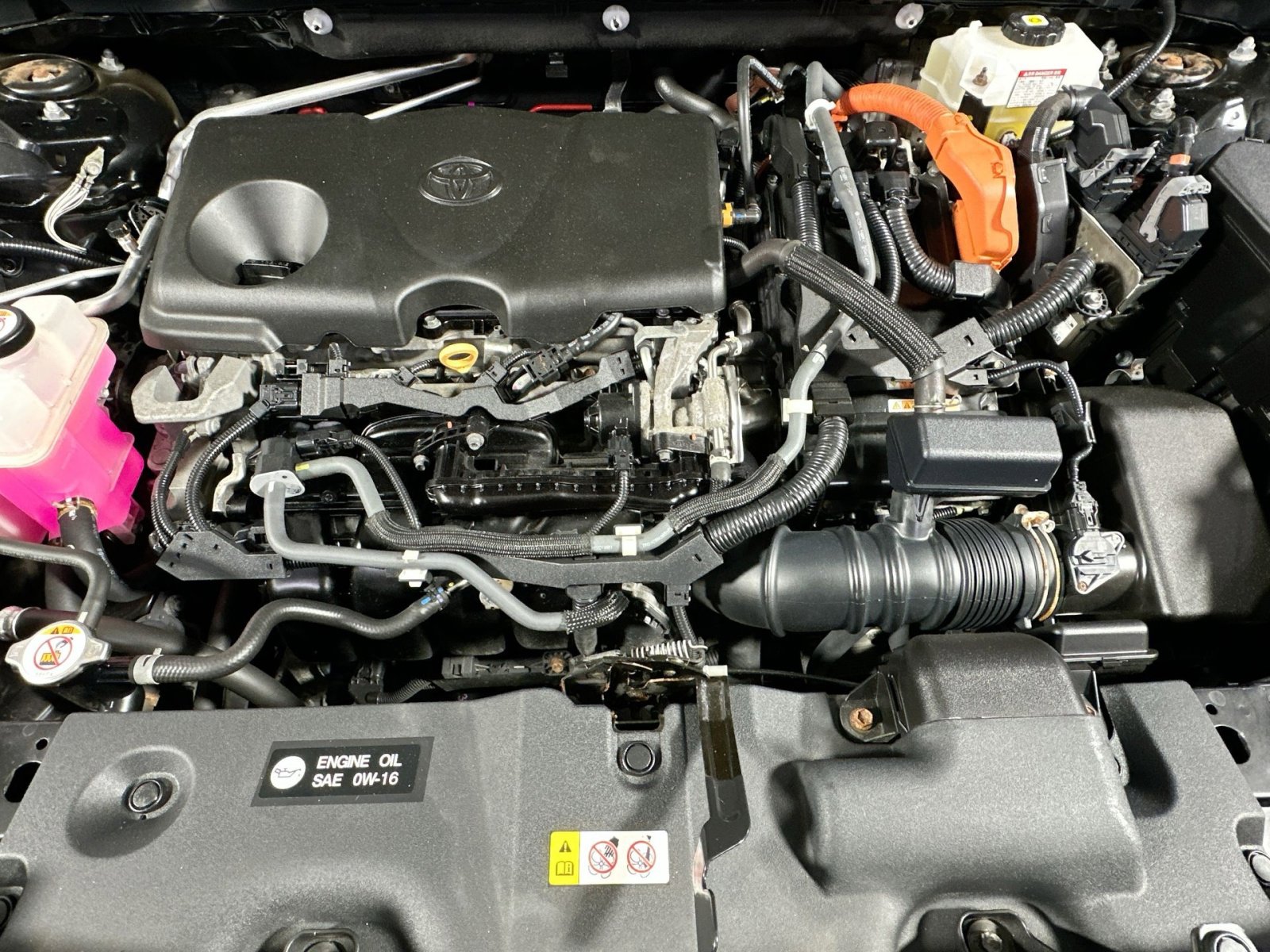 Used 2020 Toyota RAV4 LE image 38