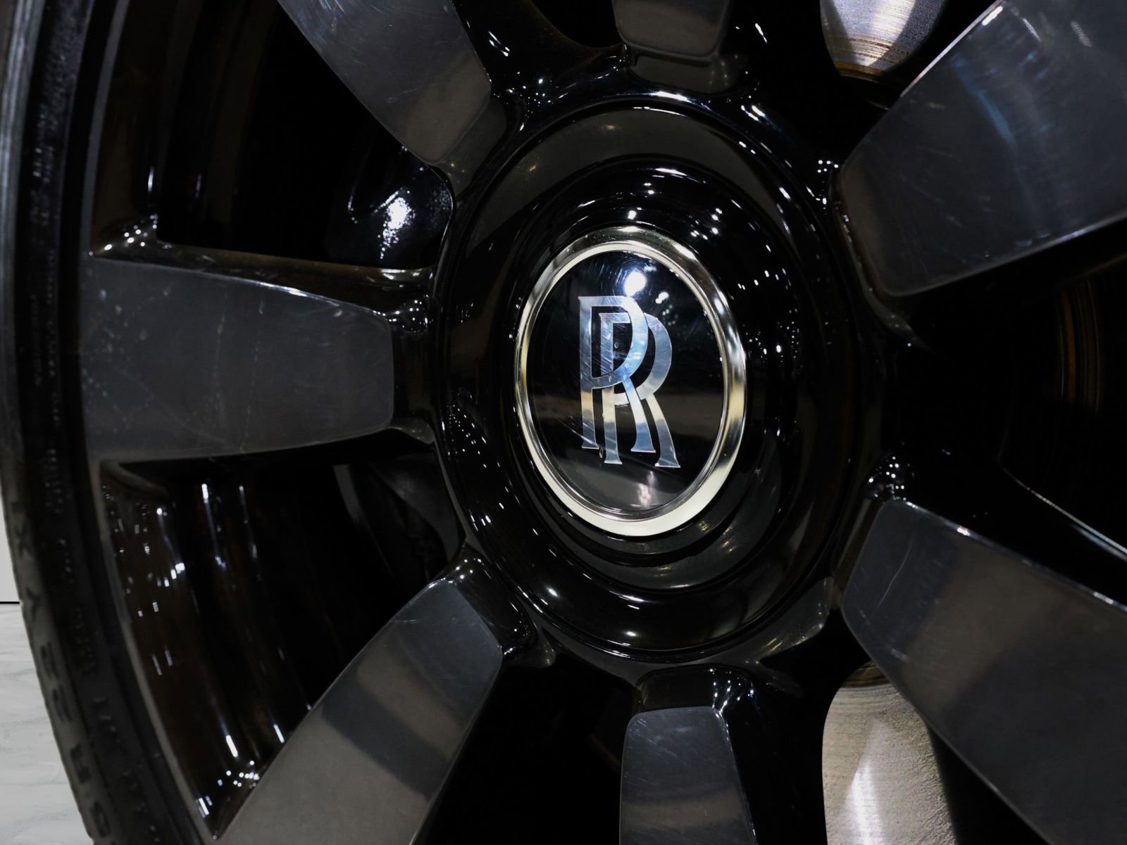 Used 2019 Rolls-Royce Cullinan AWD/4WD image 22