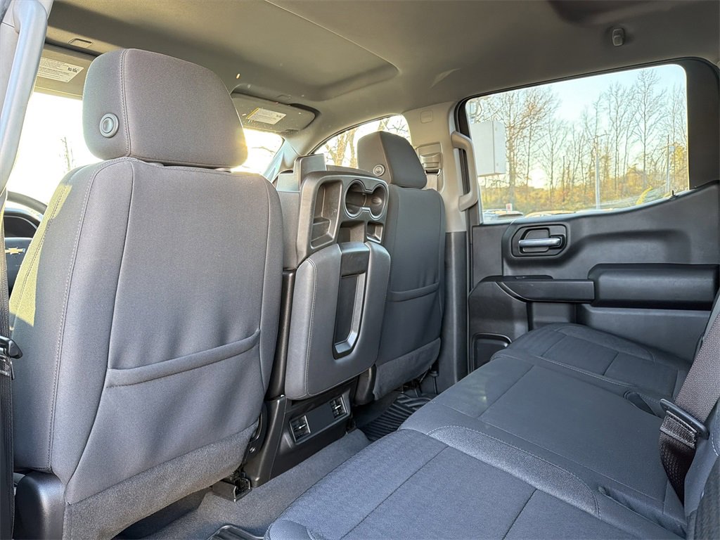 Used 2023 Chevrolet Silverado 1500 Custom image 12