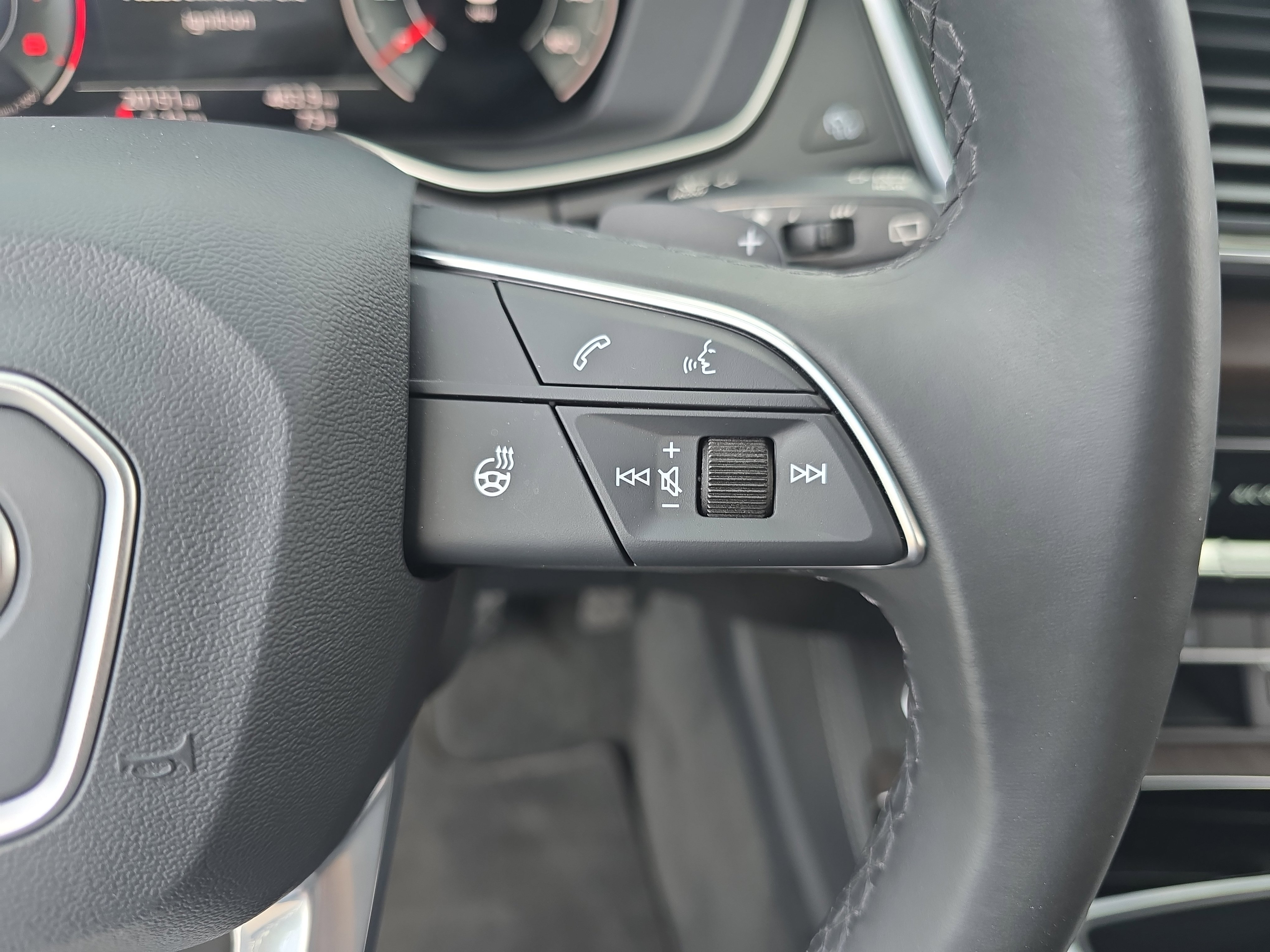 Used 2023 Audi Q5 2.0T Premium Plus w/ Premium Plus Package image 18