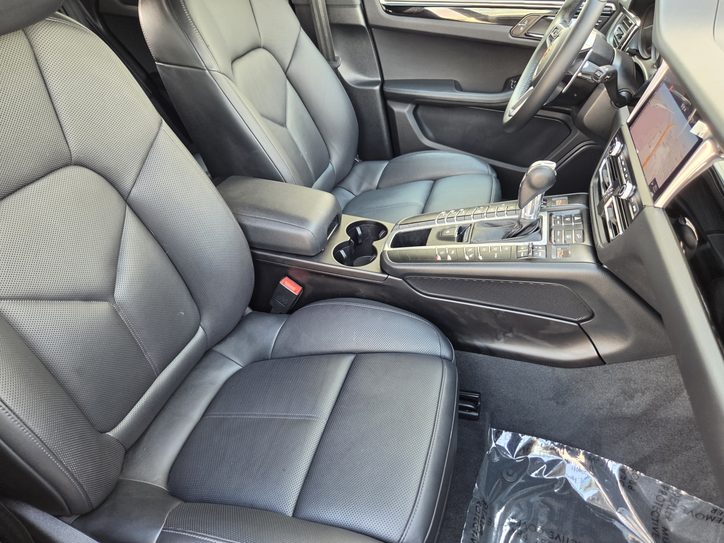 Used 2020 Porsche Macan S AWD/4WD image 8