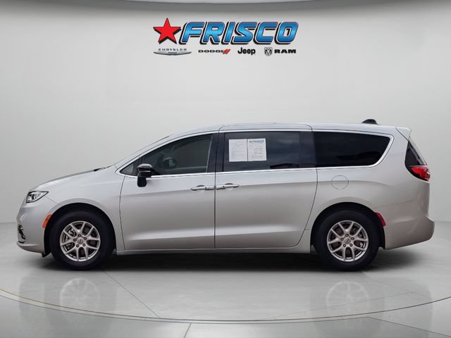 Certified 2024 Chrysler Pacifica Touring-L FWD image 4