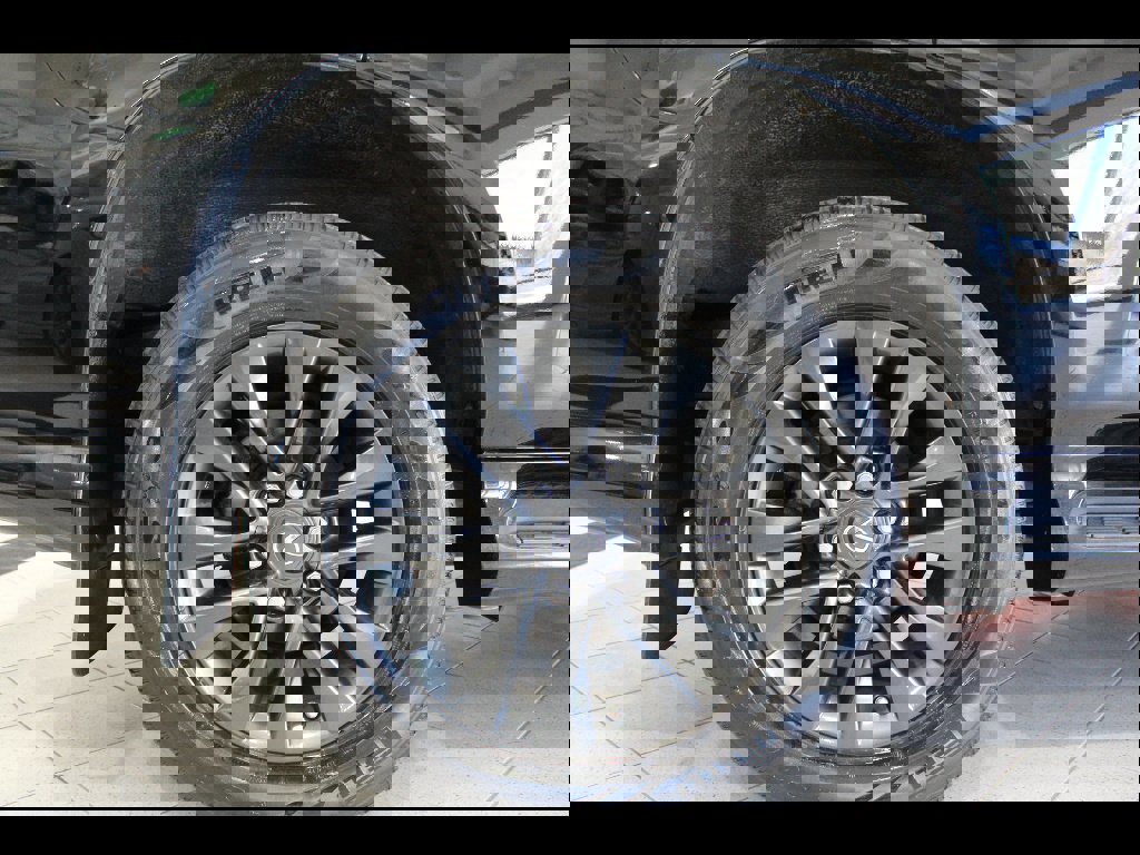 Used 2020 Lexus GX 460 Premium w/ Premium Package image 10