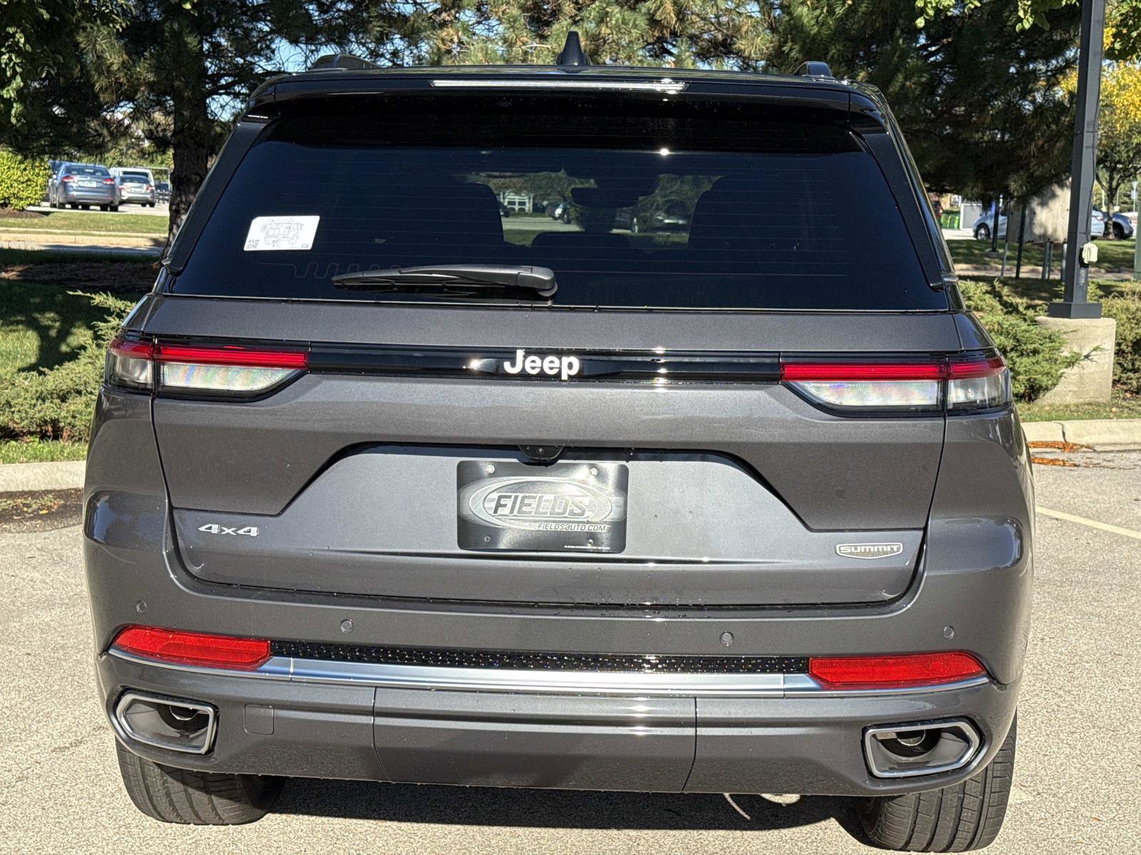 New 2025 Jeep Grand Cherokee Summit image 6