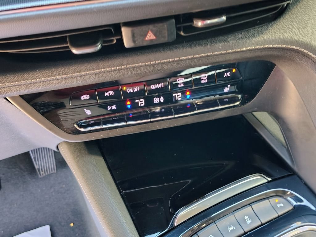 Certified 2021 Buick Envision Essence AWD/4WD image 23