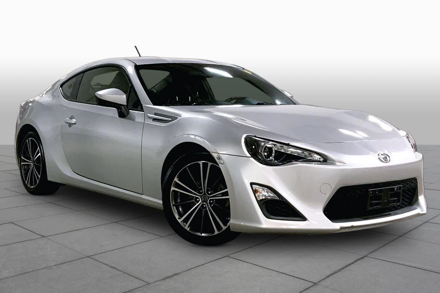 Used 2013 Scion FR-S RWD image 3