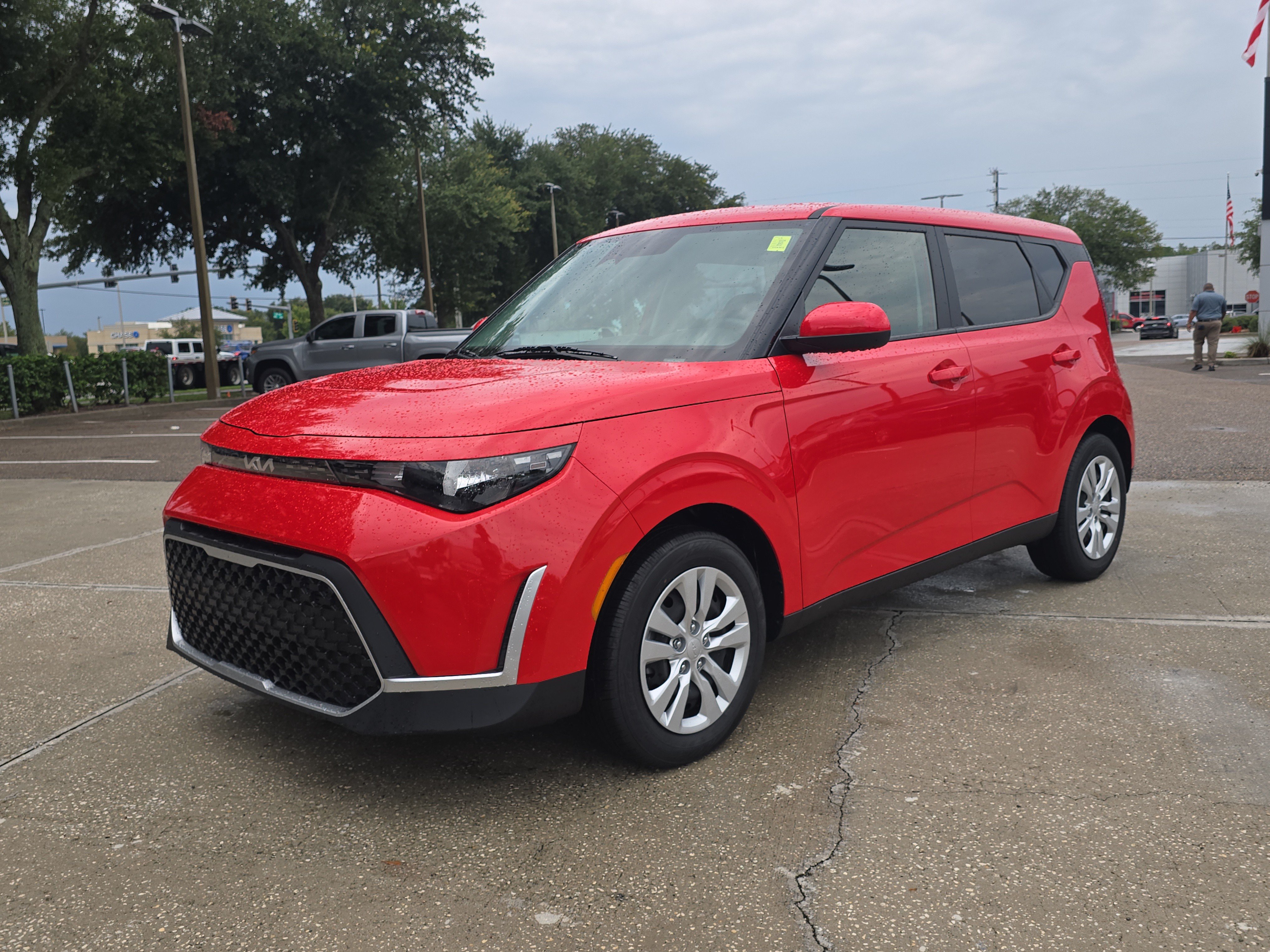 Certified 2025 Kia Soul LX FWD image 4