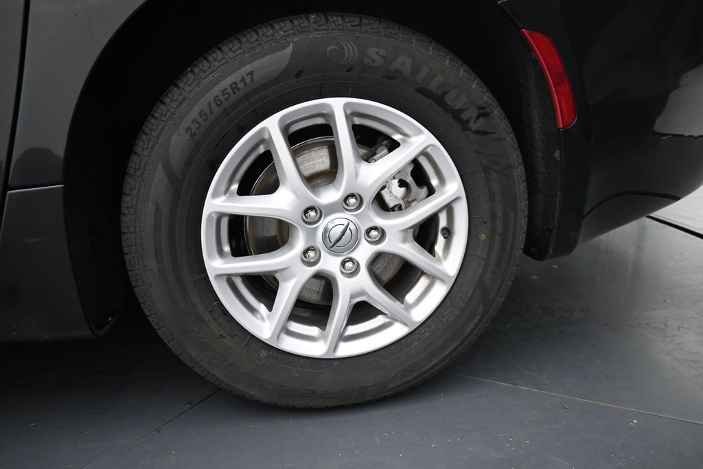 Used 2023 Chrysler Pacifica Touring-L FWD image 15