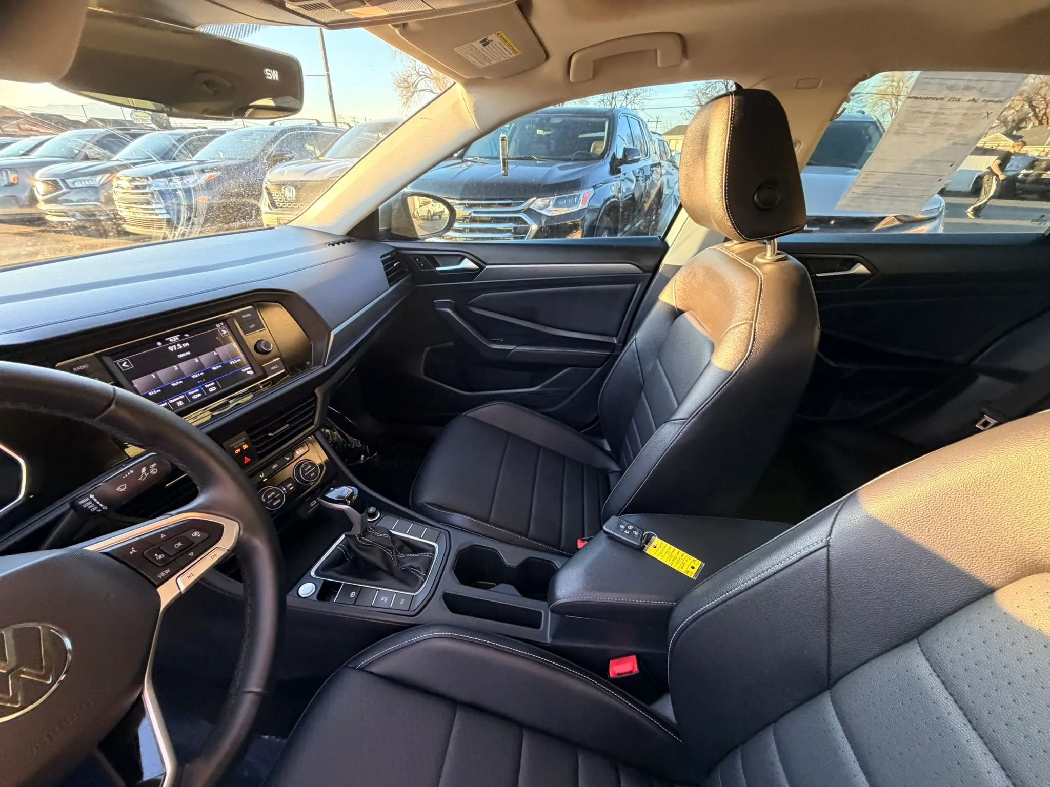 Used 2023 Volkswagen Jetta SE image 10