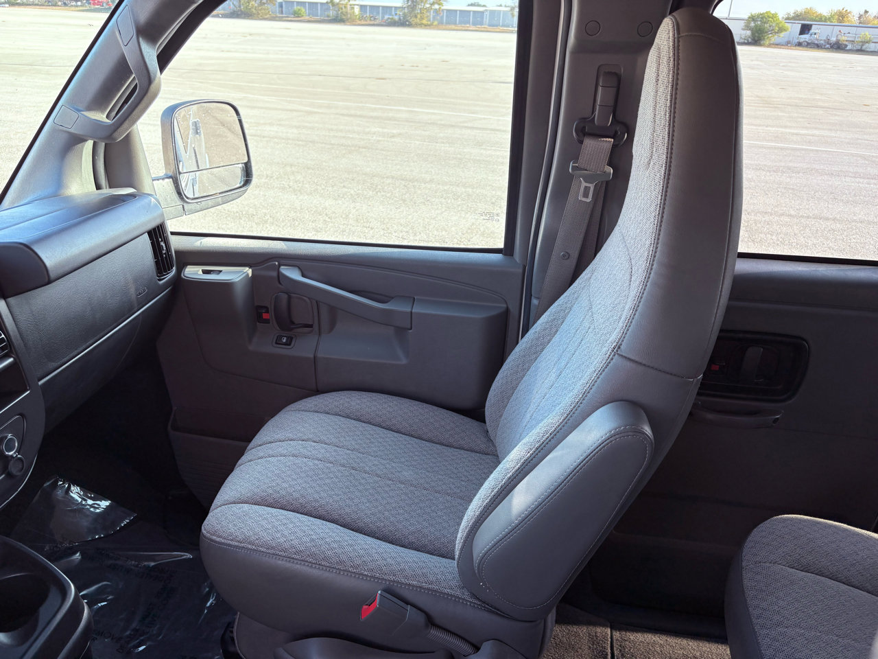 Used 2016 Chevrolet Express 3500 LT w/ LT Preferred Equipment Group image 47