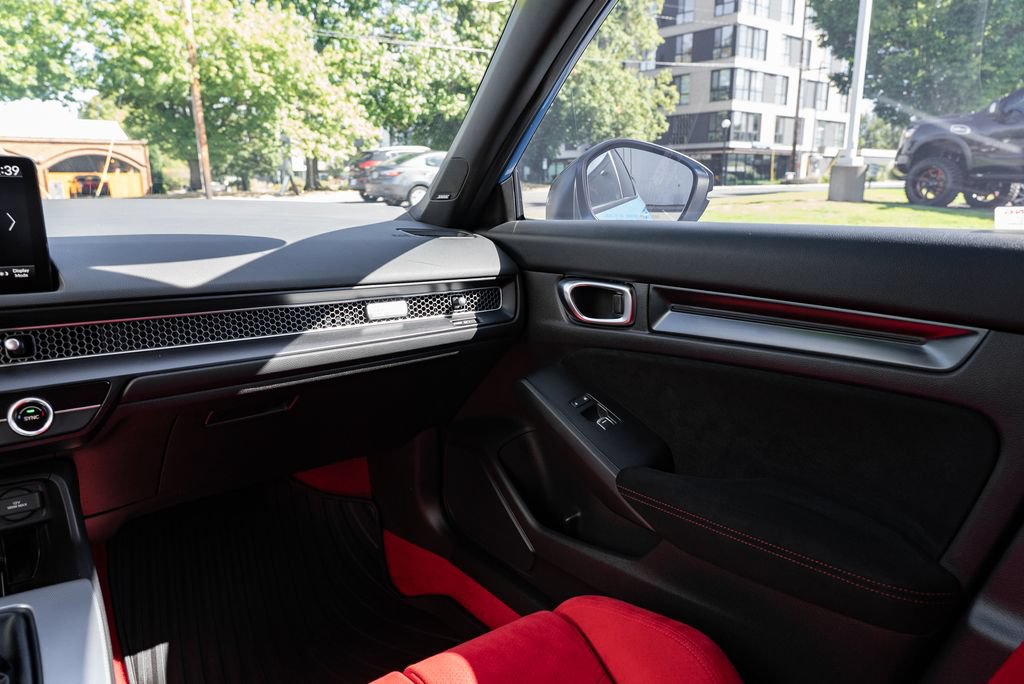 Used 2023 Honda Civic Type R image 10
