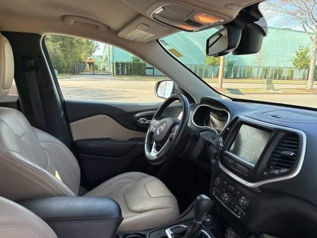 Used 2016 Jeep Cherokee Limited w/ Luxury Group image 23
