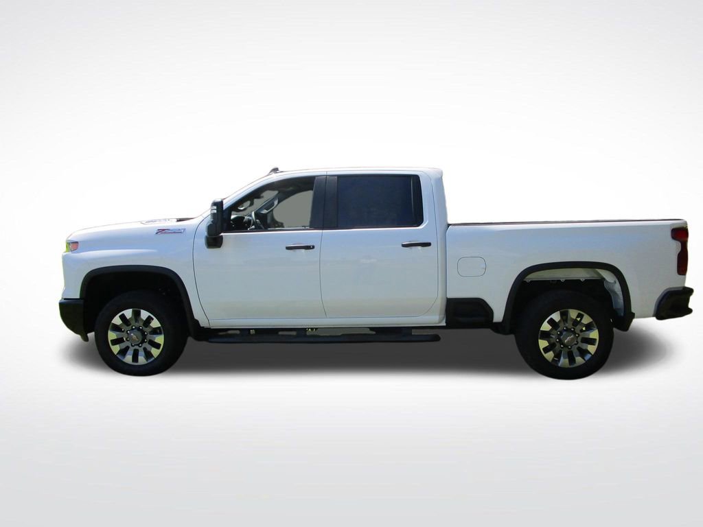 Used 2024 Chevrolet Silverado 2500 Custom w/ Custom Value Package AWD/4WD image 3