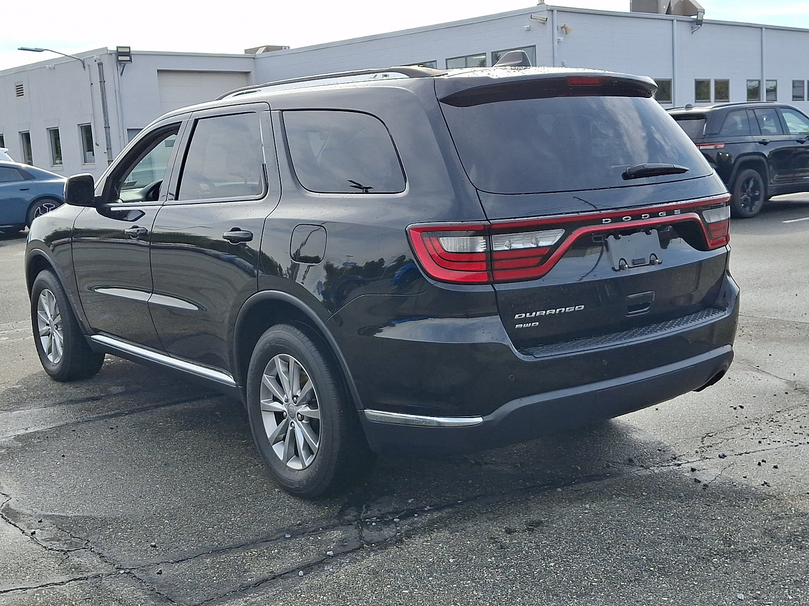 Used 2017 Dodge Durango SXT w/ Quick Order Package 23B AWD/4WD image 4