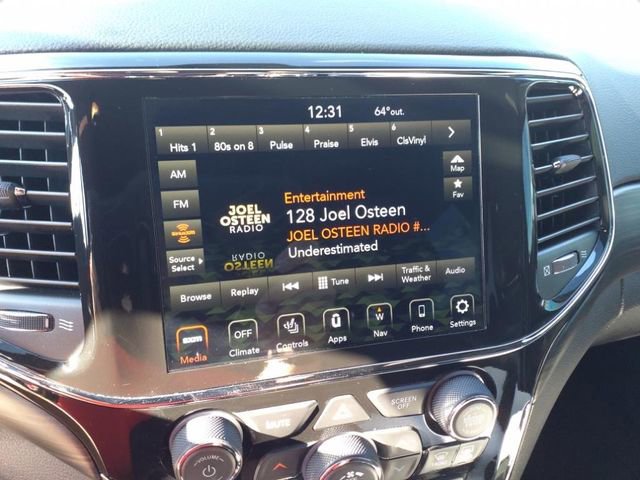 Used 2021 Jeep Grand Cherokee Laredo X image 19