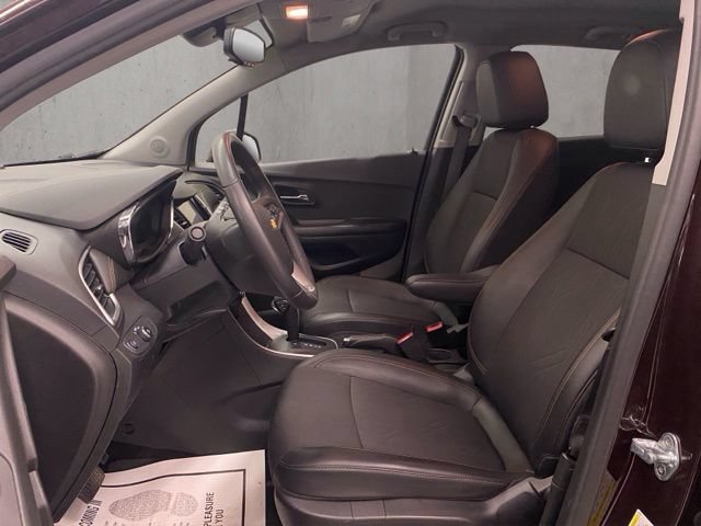 Used 2022 Chevrolet Trax LT w/ LT Convenience Package AWD/4WD image 7