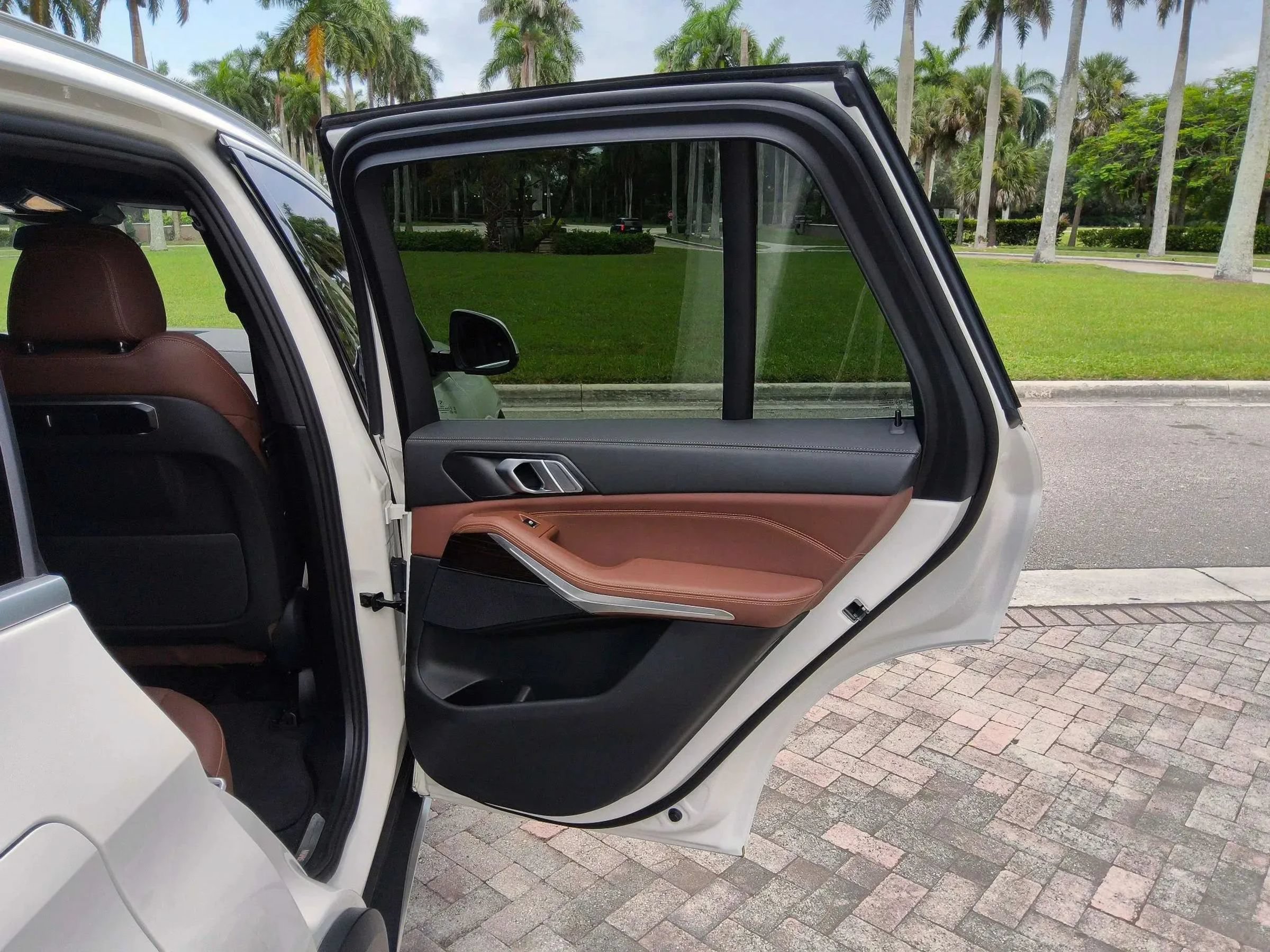 Used 2025 BMW X5 sDrive40i w/ Parking Assistance Package RWD image 39