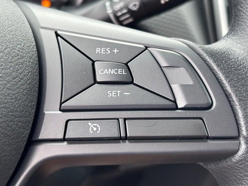 Used 2025 Nissan Kicks Play S image 12