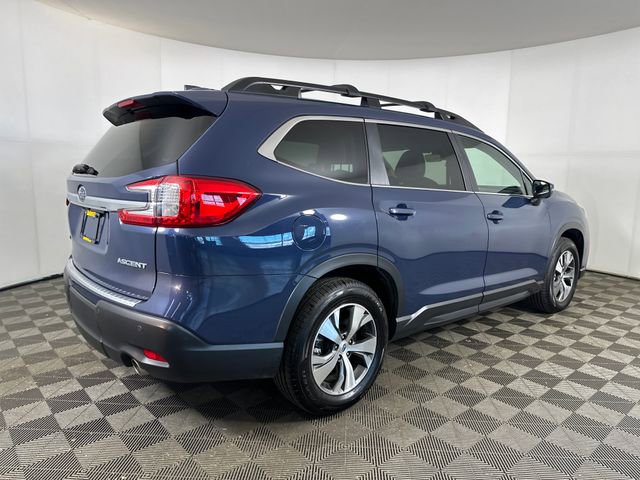 Used 2023 Subaru Ascent Premium w/ Convenience Package AWD/4WD image 3