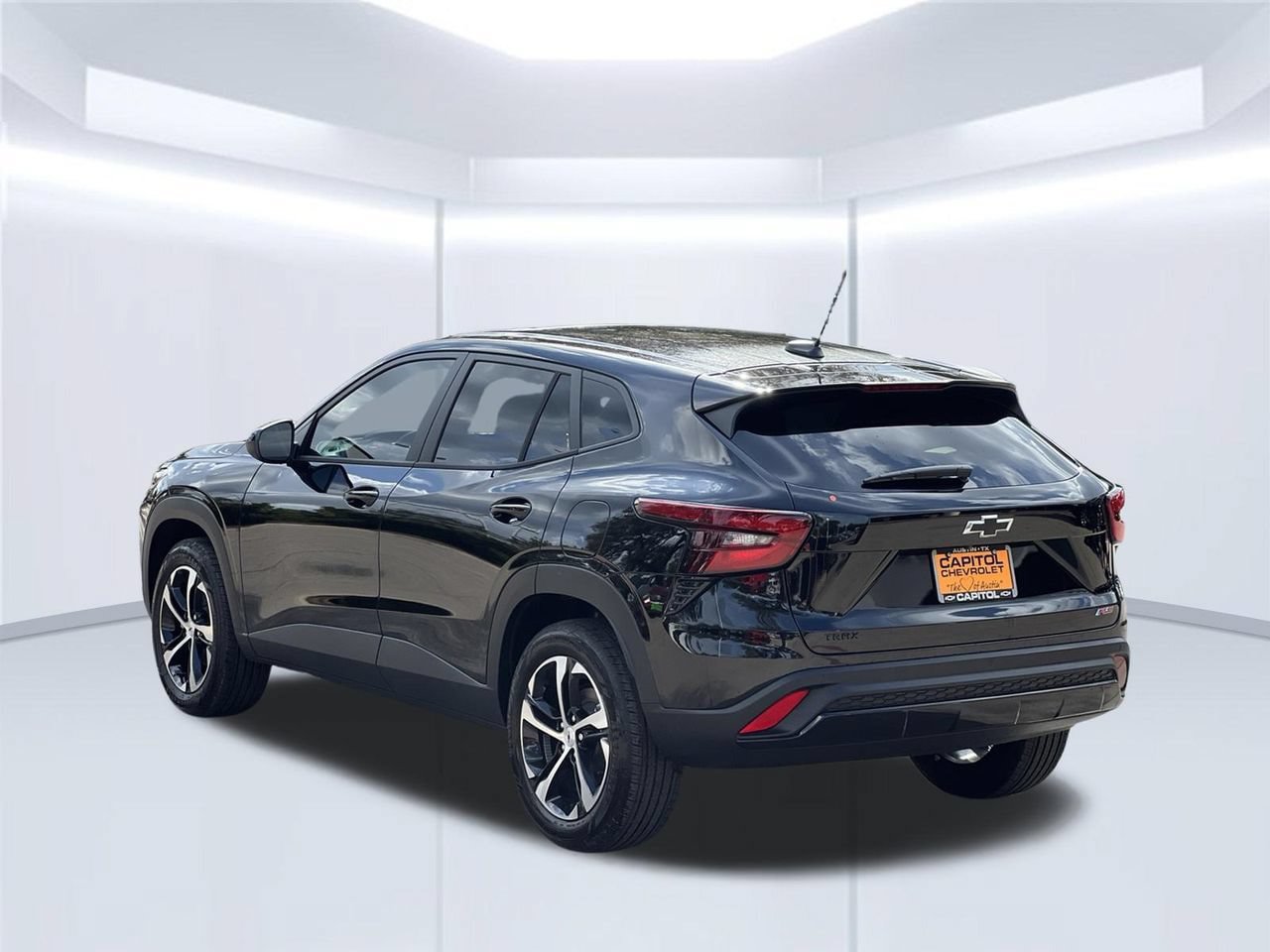 New 2026 Chevrolet Trax RS w/ Sunroof Package FWD image 3