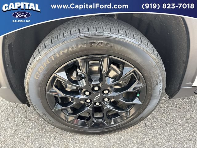 Used 2025 Chevrolet Traverse LT w/ Midnight/Sport Edition FWD image 13