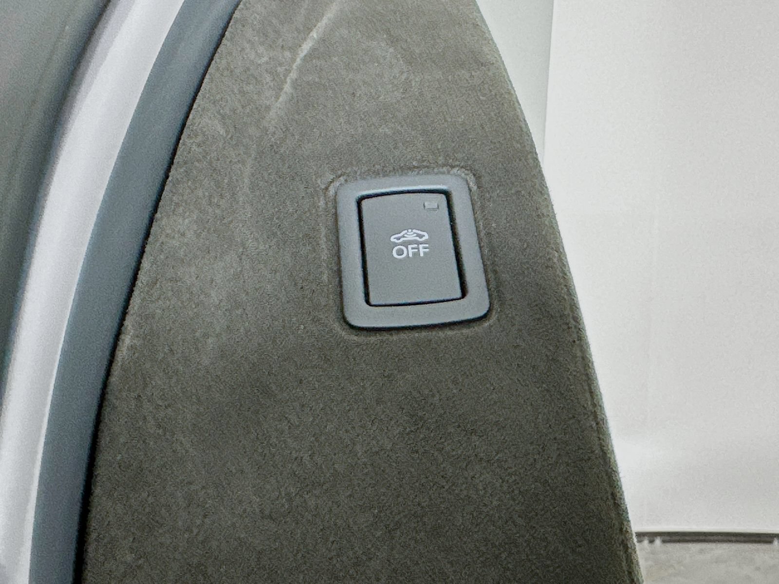 Used 2024 Lamborghini Revuelto AWD/4WD image 35