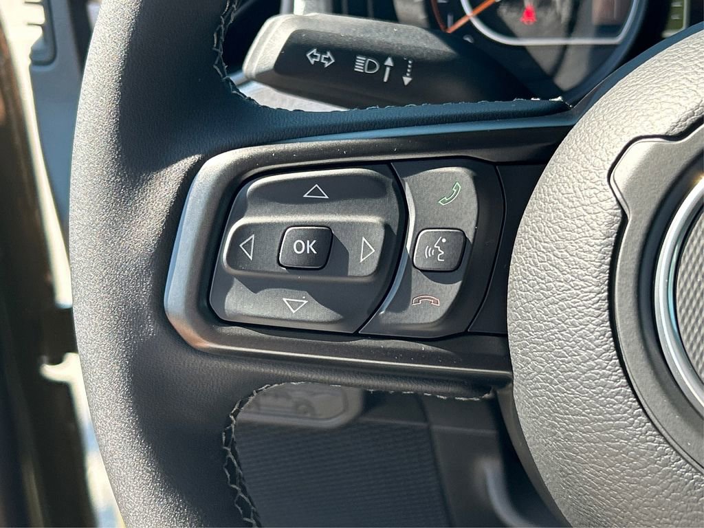 New 2025 Jeep Gladiator Sport image 32