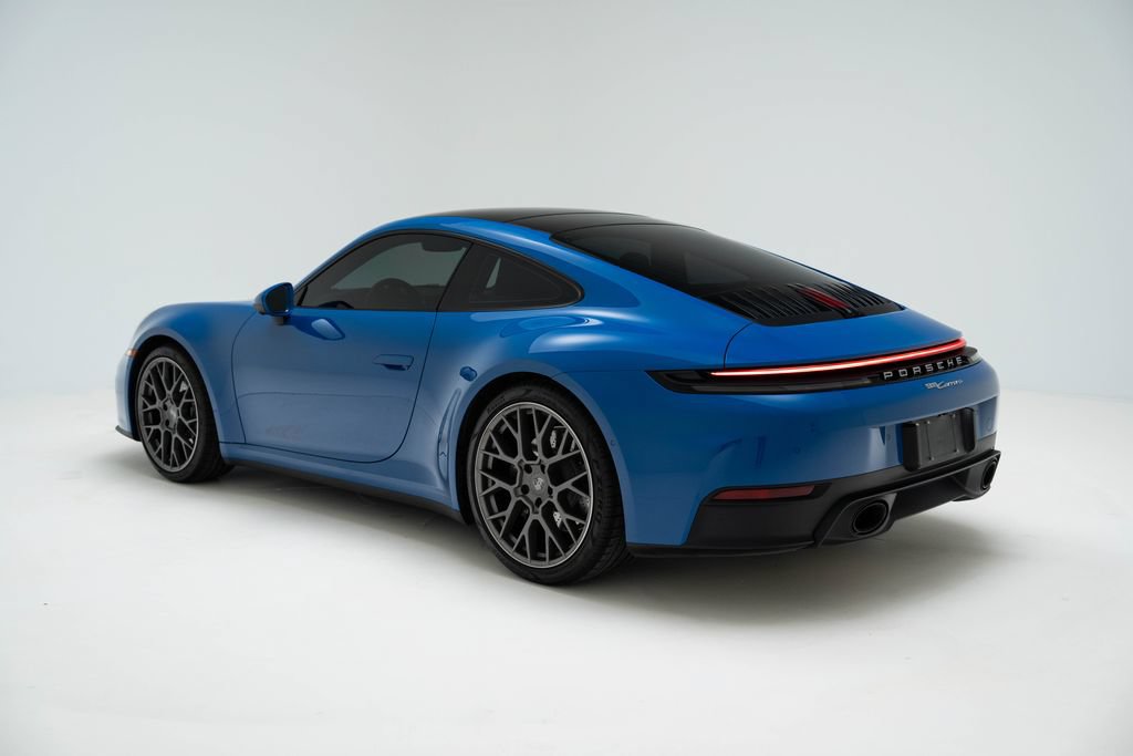 Used 2025 Porsche 911 Carrera RWD image 5