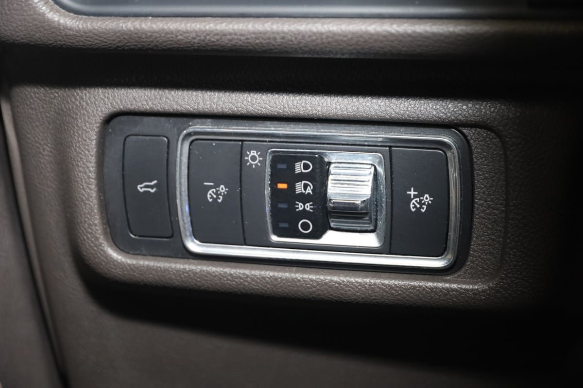 Used 2020 Lincoln Corsair AWD w/ Equipment Group 101A image 30