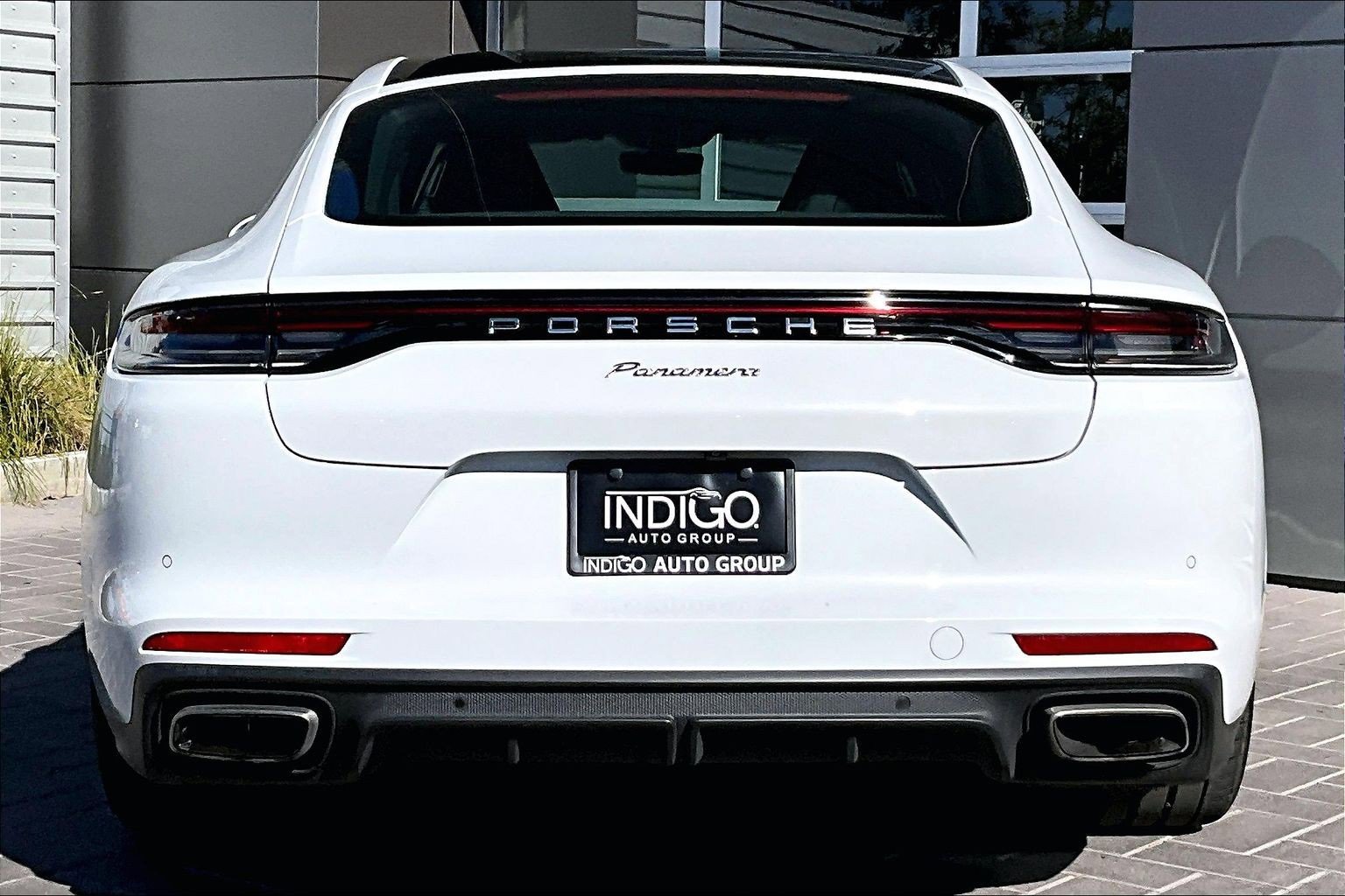 Used 2022 Porsche Panamera image 4
