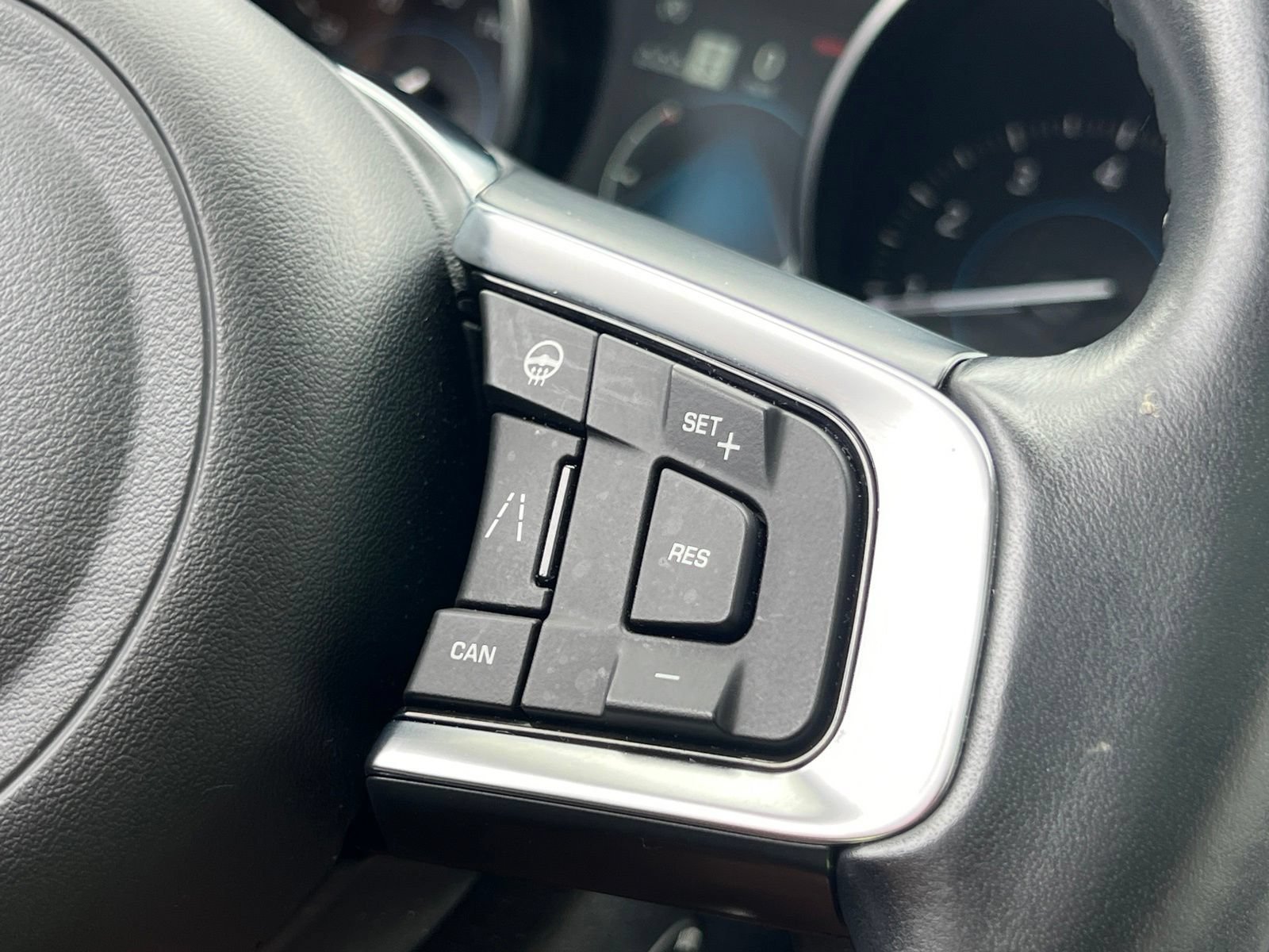 Used 2020 Jaguar F-PACE R-Sport AWD/4WD image 28