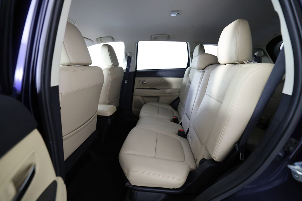 Used 2018 Mitsubishi Outlander SEL FWD image 16