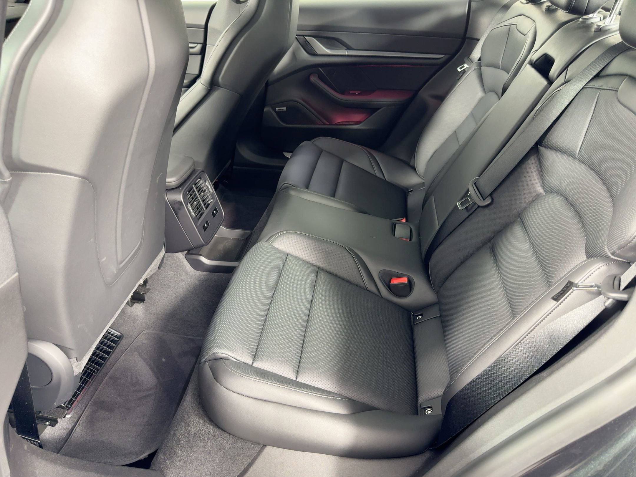 Used 2025 Porsche Taycan RWD image 14