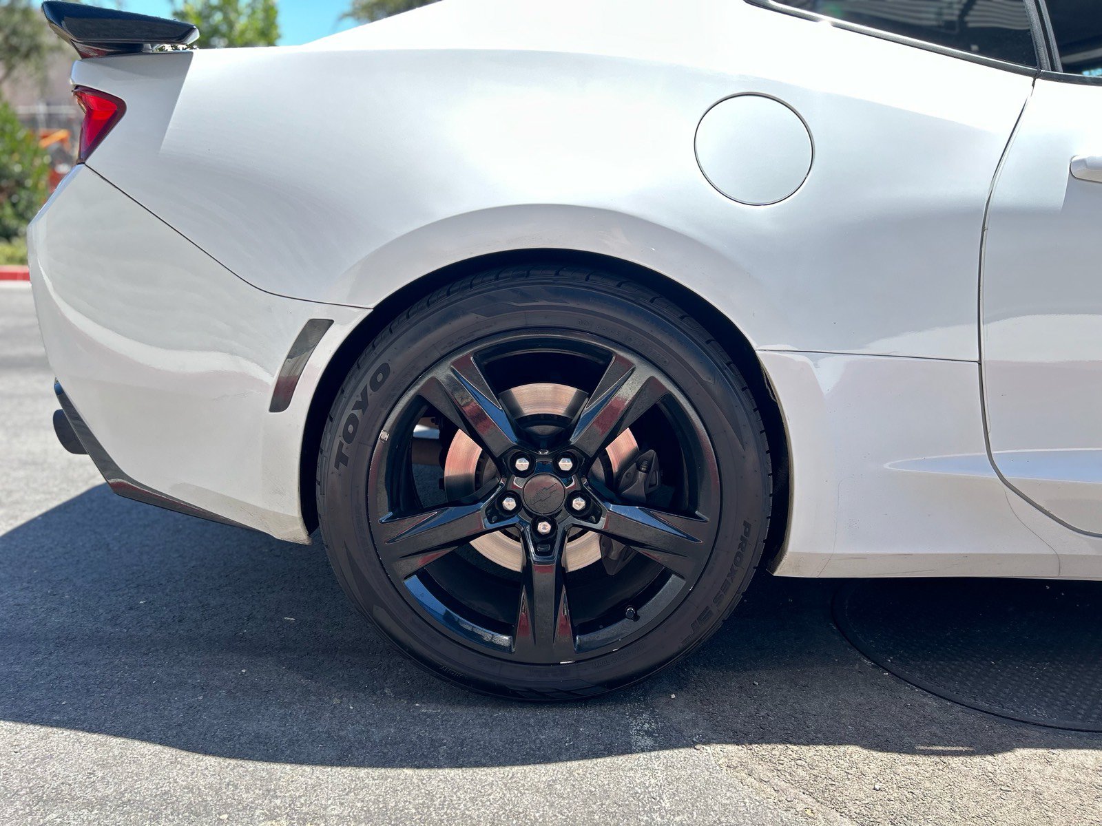 Used 2018 Chevrolet Camaro SS RWD image 14