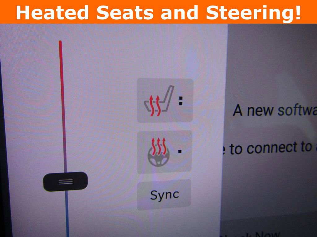 Used 2024 Chrysler Pacifica Touring-L image 13