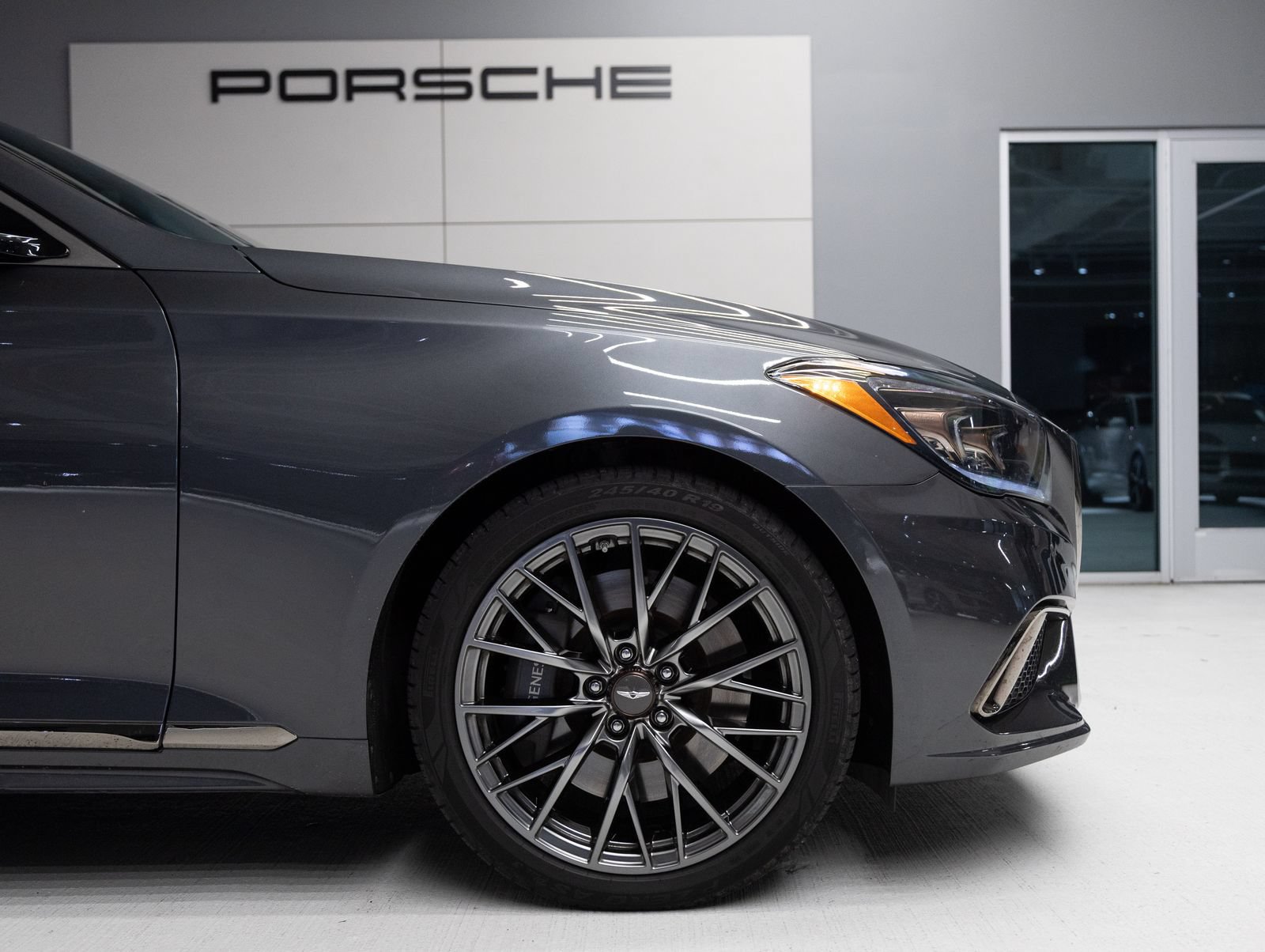 Used 2020 Genesis G80 3.3T Sport RWD image 11