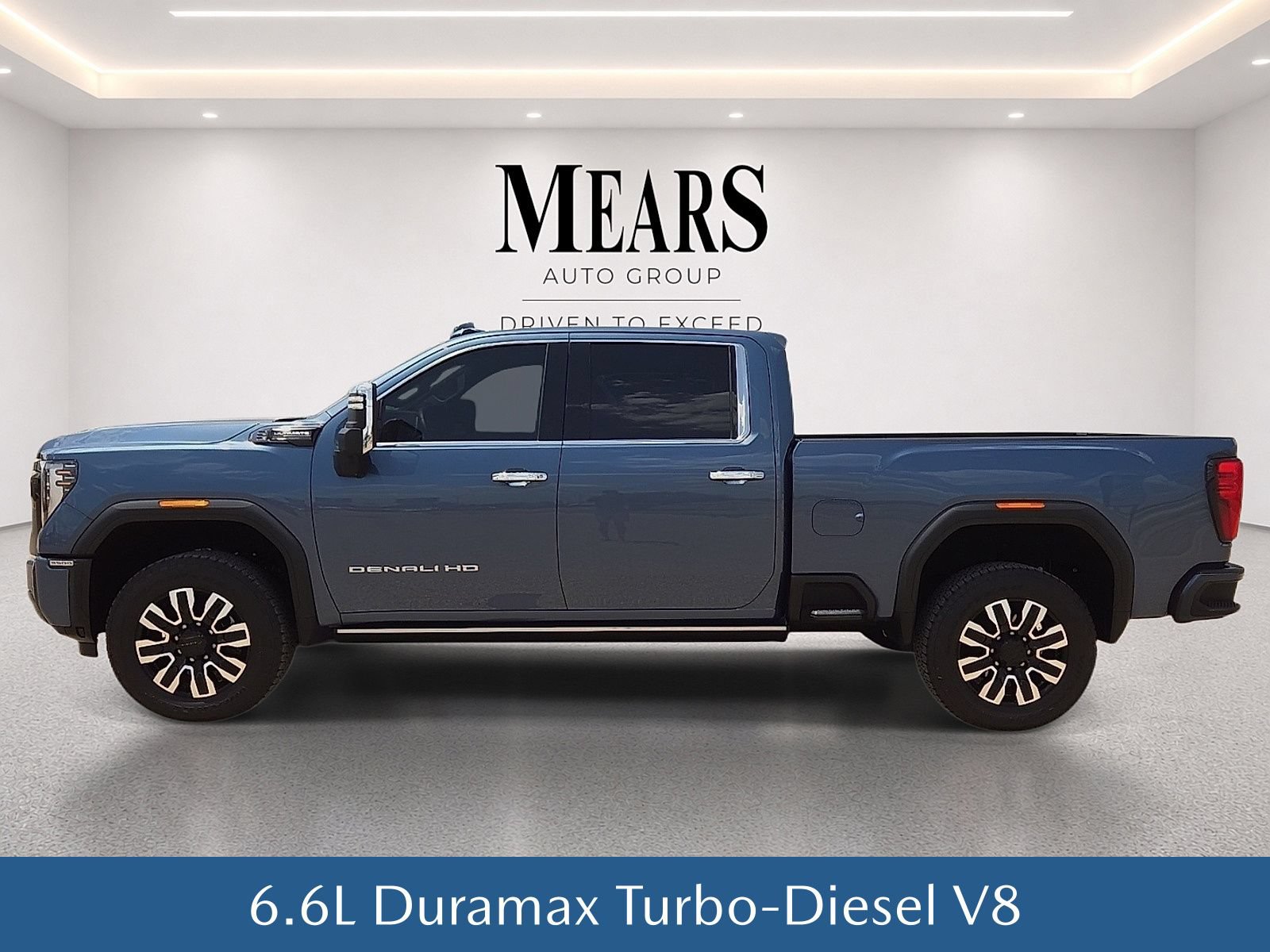 Used 2026 GMC Sierra 3500 Denali Ultimate AWD/4WD image 3