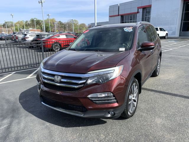 Used 2017 Honda Pilot Touring image 1