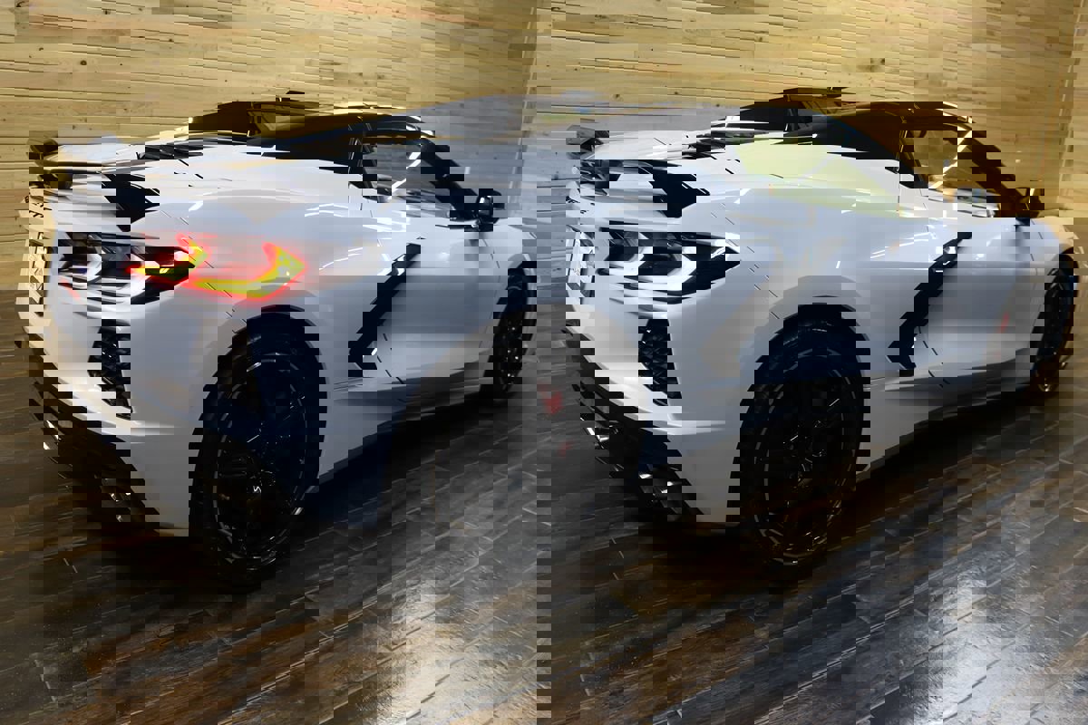 Used 2024 Chevrolet Corvette Stingray Premium Conv w/ Z51 Performance Package image 5