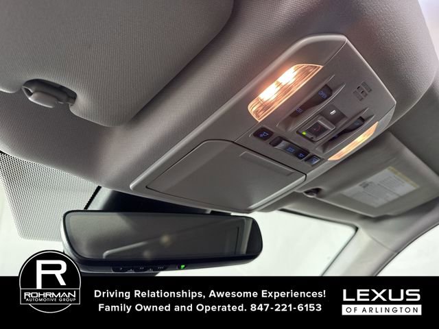 Used 2021 Toyota Highlander XLE AWD/4WD image 10