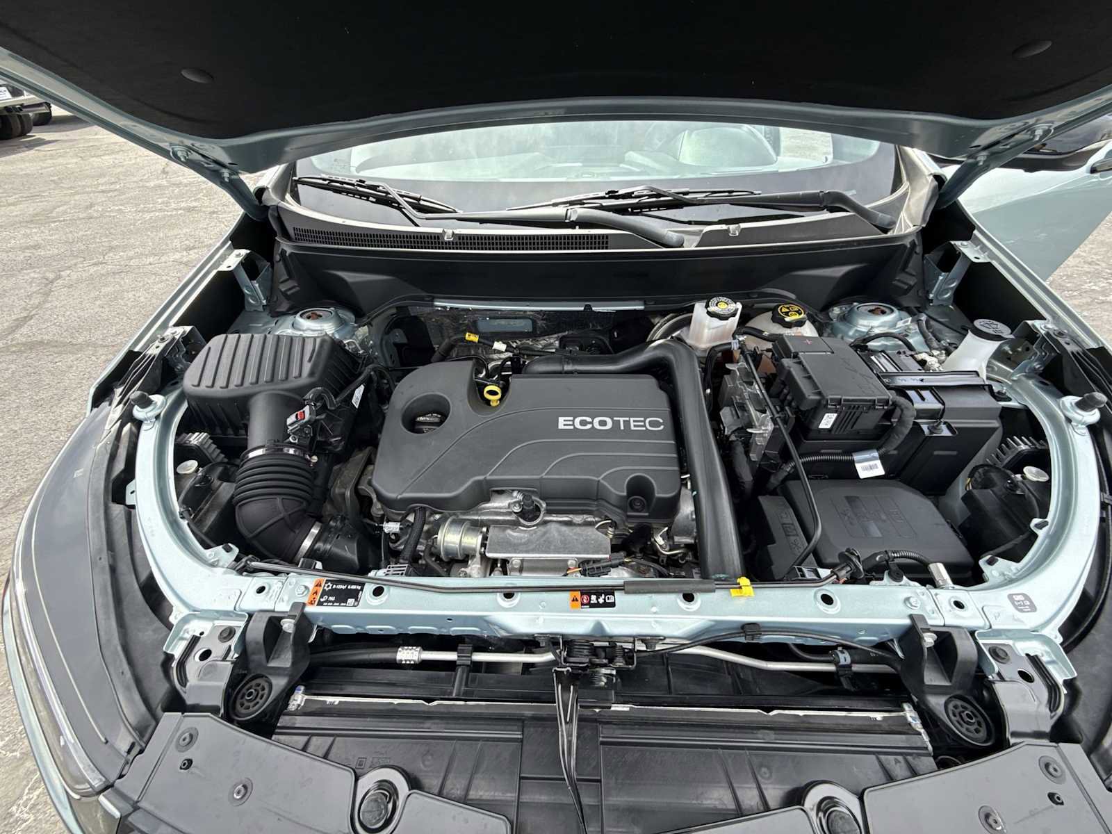 Certified 2022 Chevrolet Equinox RS w/ Infotainment Package image 17