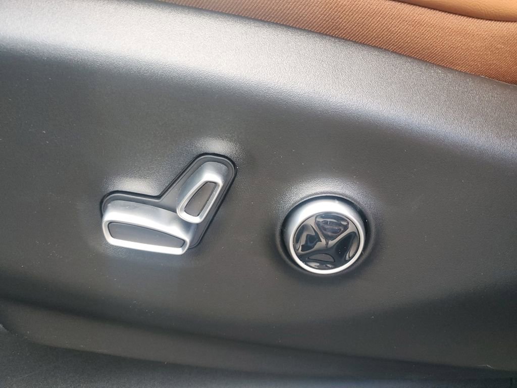 New 2026 Chrysler Pacifica Pinnacle image 13