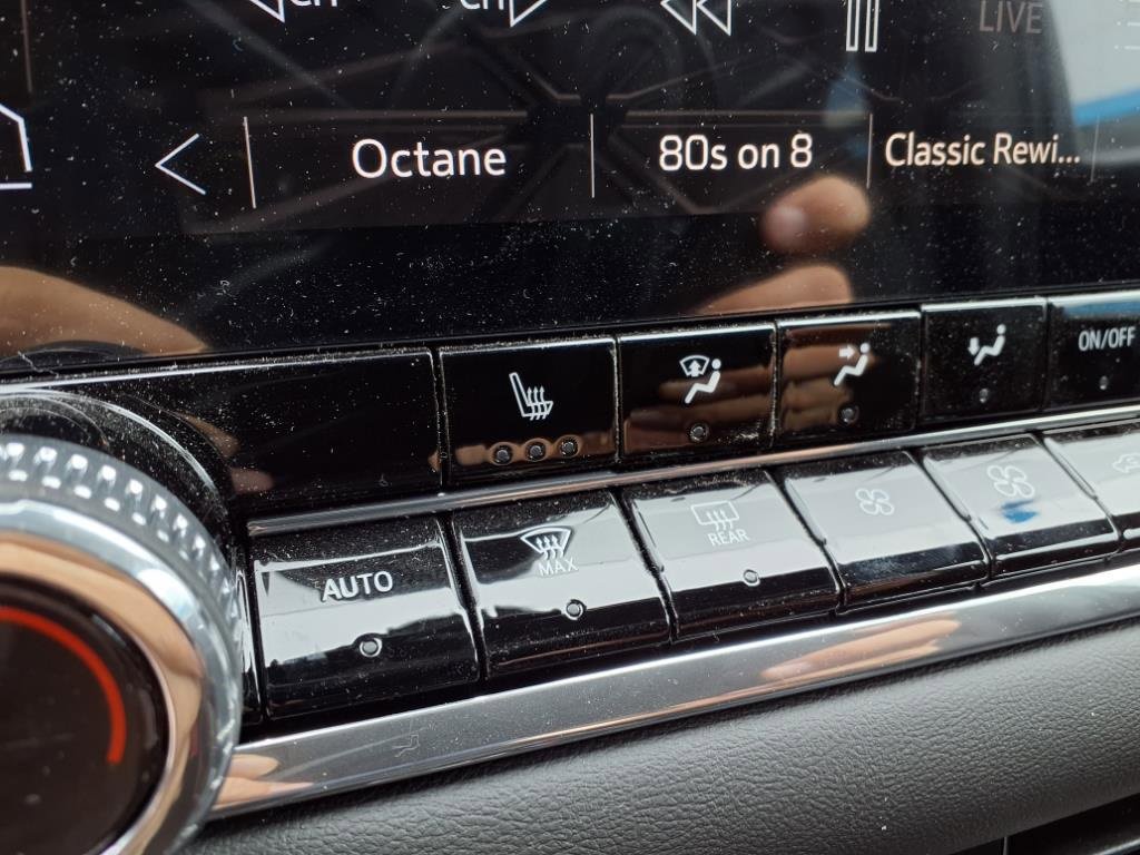 Used 2024 GMC Canyon Elevation w/ Convenience Package image 17